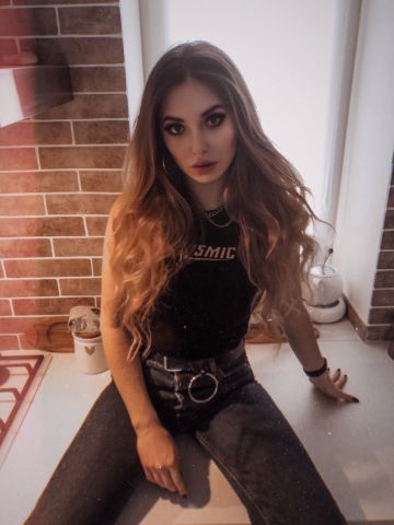 Полина